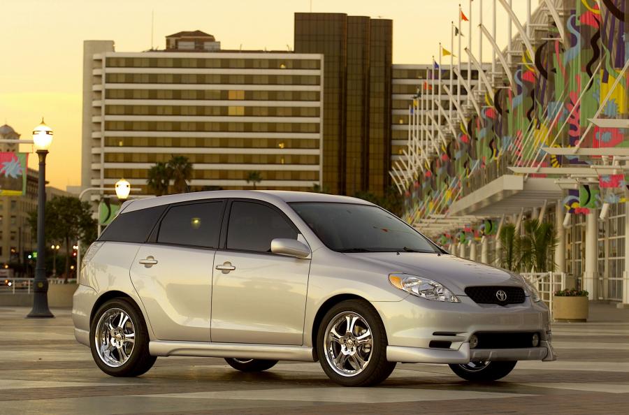  Toyota Corolla Matrix Concept (E130) 2001 года  (фото 12 из 34)